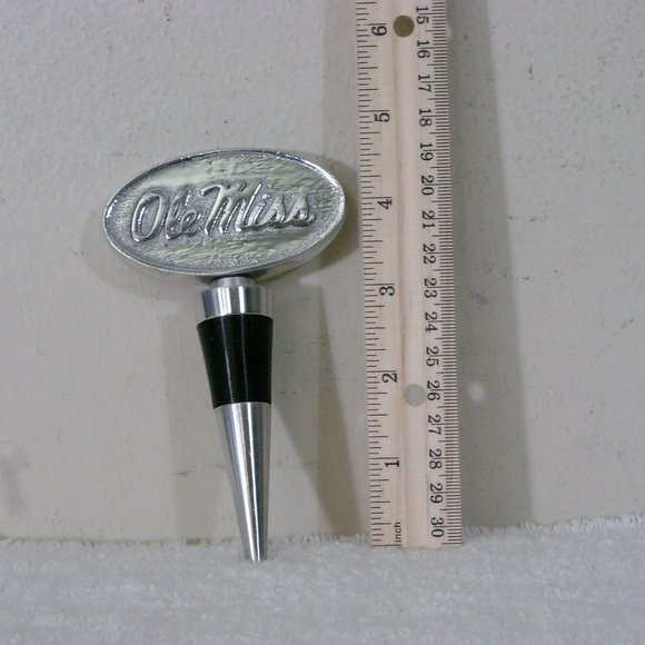 University Of Mississippi "Ole Miss" Rebels Bottle Stopper - Arthur Court Design - Picture 3 of 3
